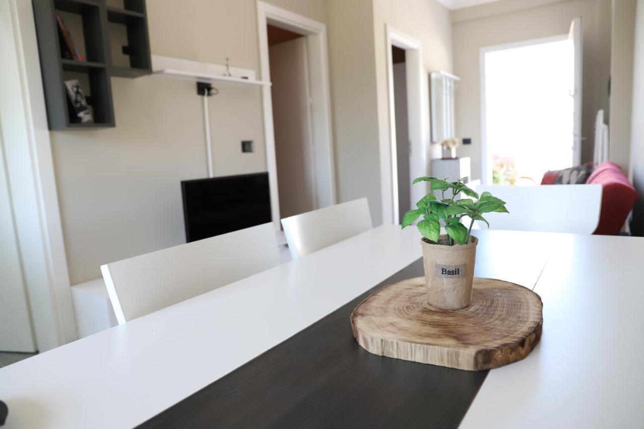Tea Residence, Gjiri I Lalzit Apartments Durrës Exteriör bild