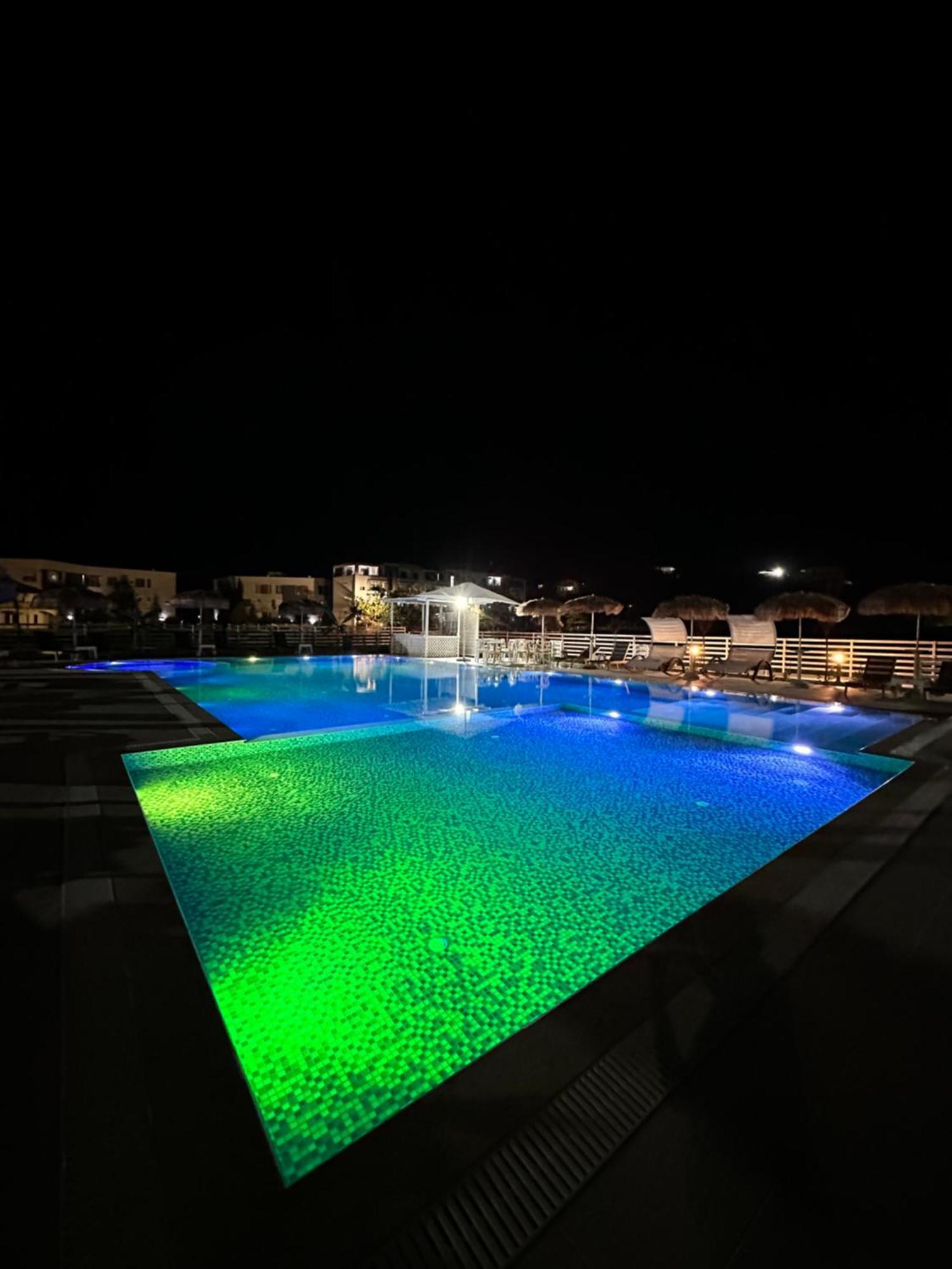Tea Residence, Gjiri I Lalzit Apartments Durrës Exteriör bild