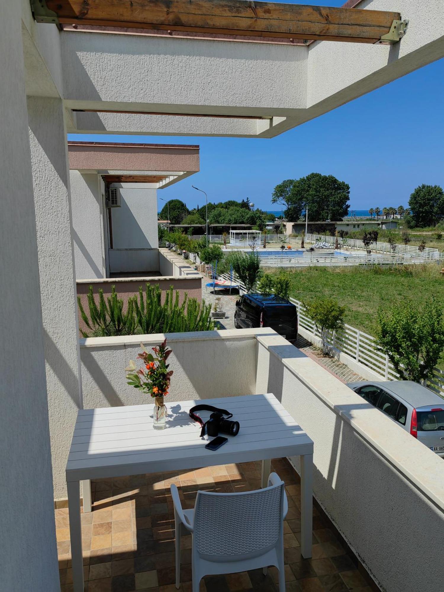 Tea Residence, Gjiri I Lalzit Apartments Durrës Exteriör bild