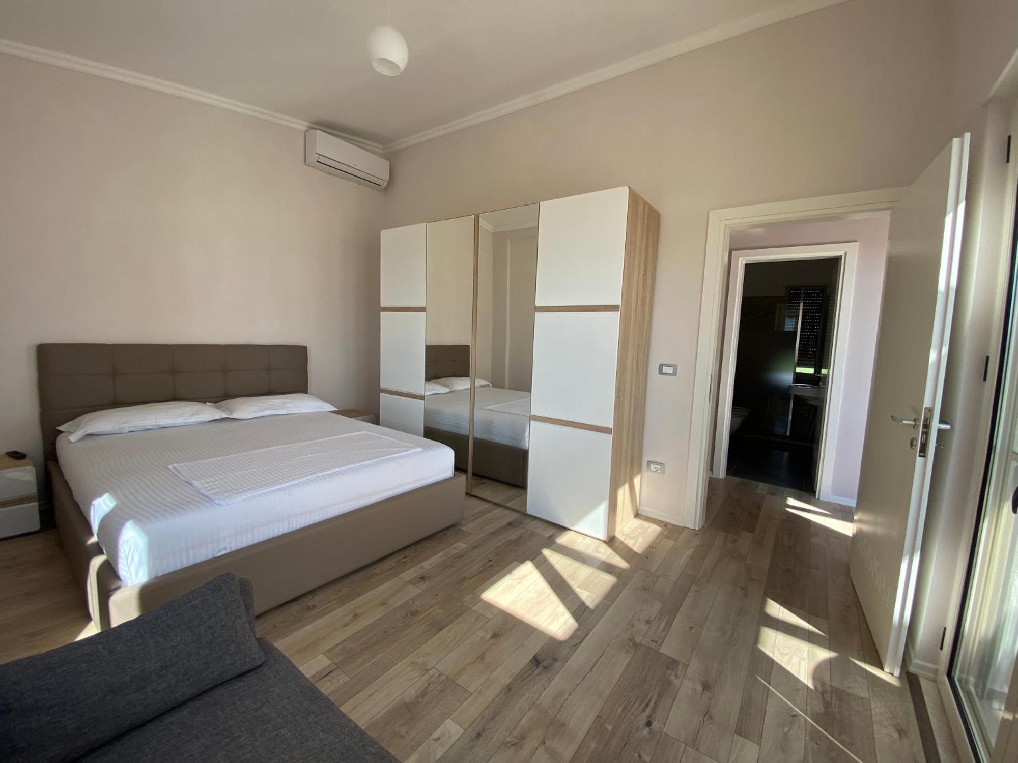 Tea Residence, Gjiri I Lalzit Apartments Durrës Exteriör bild